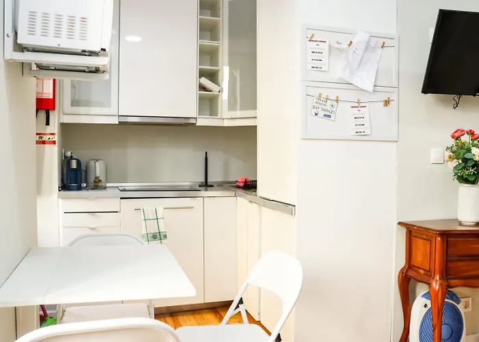 Residencia Queiros - T1 *